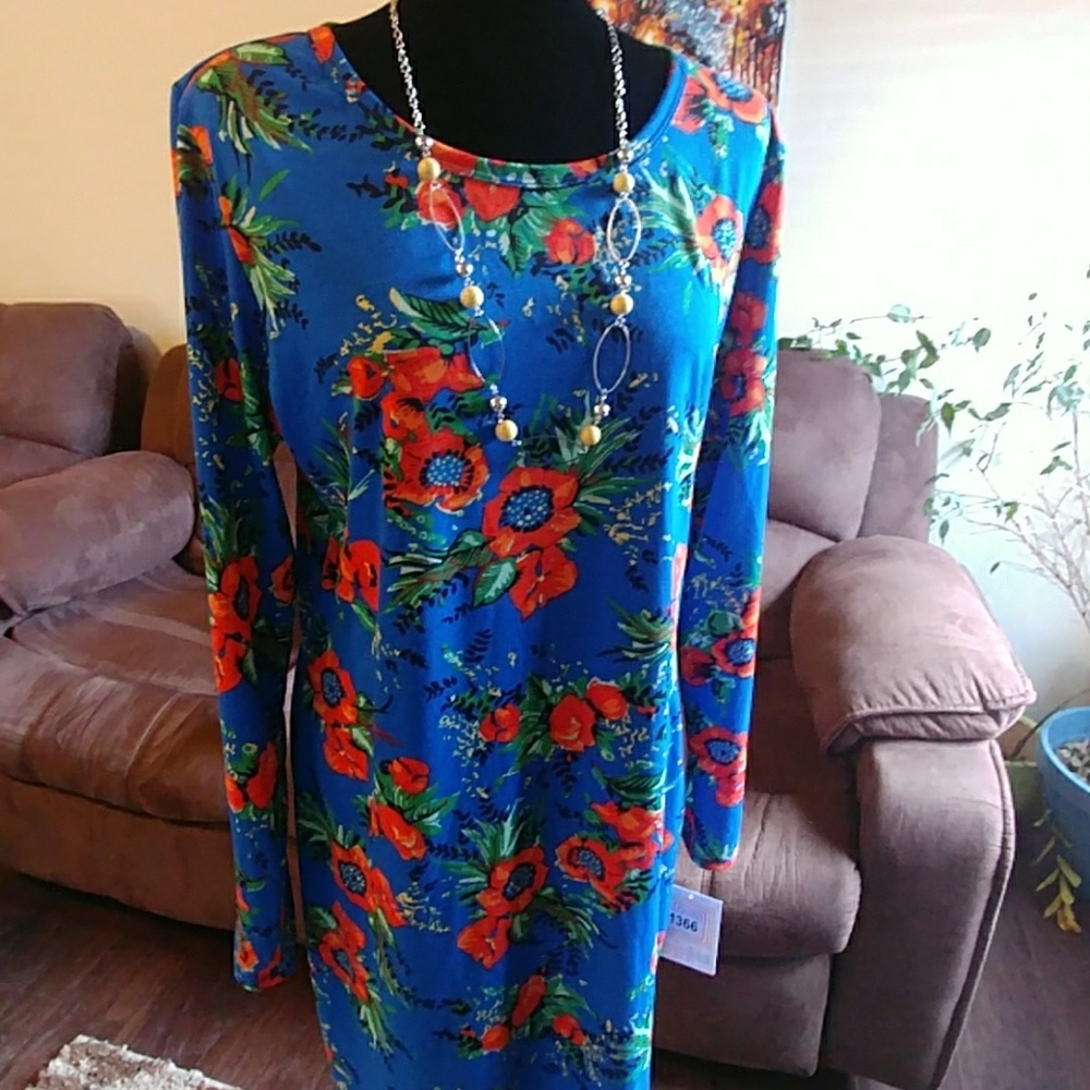 BNWT L LULAROE DEBBIE 2XL